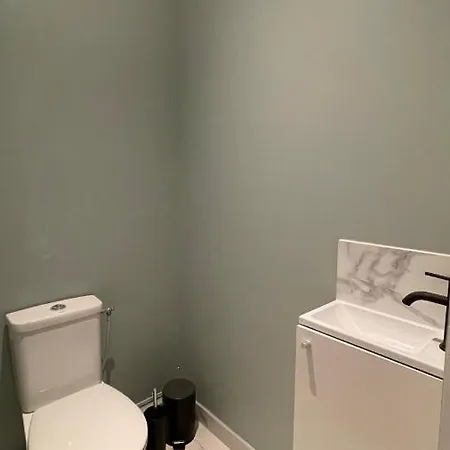 Marie Emeraude Paris Orly Jacuzzi *